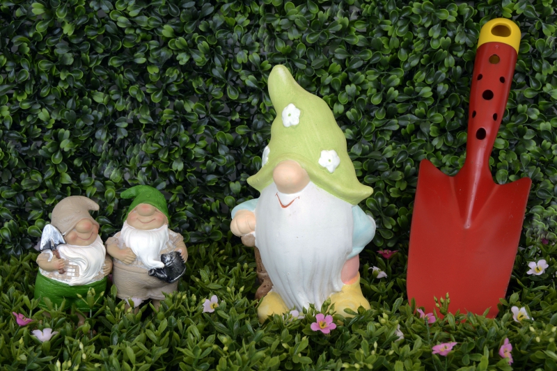 jardinerie-FONTAN-min_garden-gnome-1404358